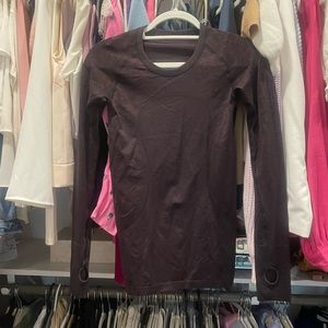 Dark Purple Lululemon Long Sleeve Top w Thumbholes